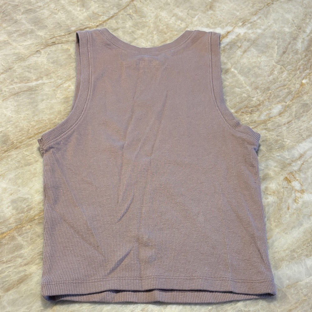 Lot of 4 Tank Tops from Hollister, Women’s; Size XS. - Picture 9 of 10